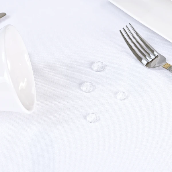 Biały Gładki Obrus Plamoodpo 140x240 cmrny – Elegancki i