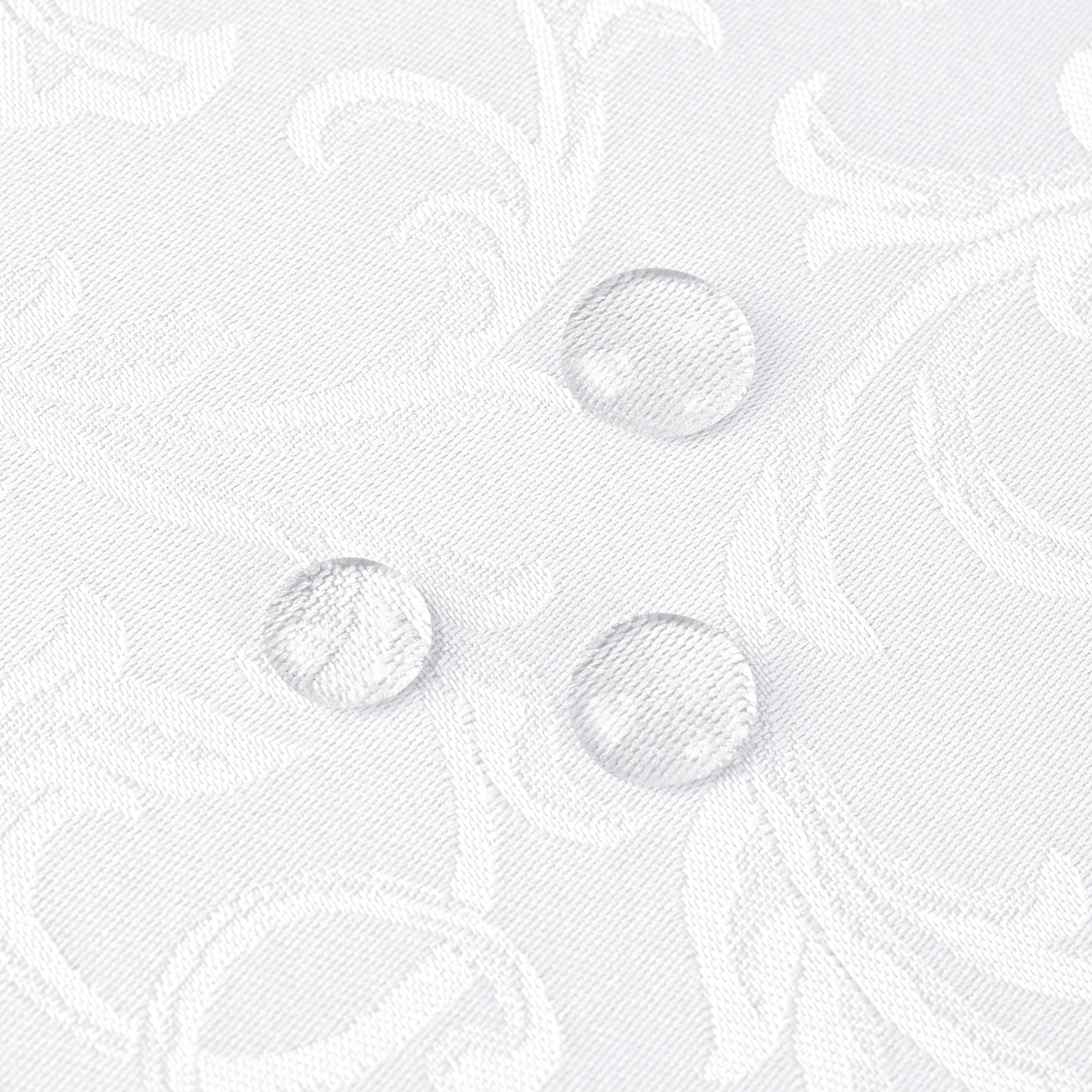 Elegancki Biały Obrus Plamoodporny – Klasyczny Wzór Akan