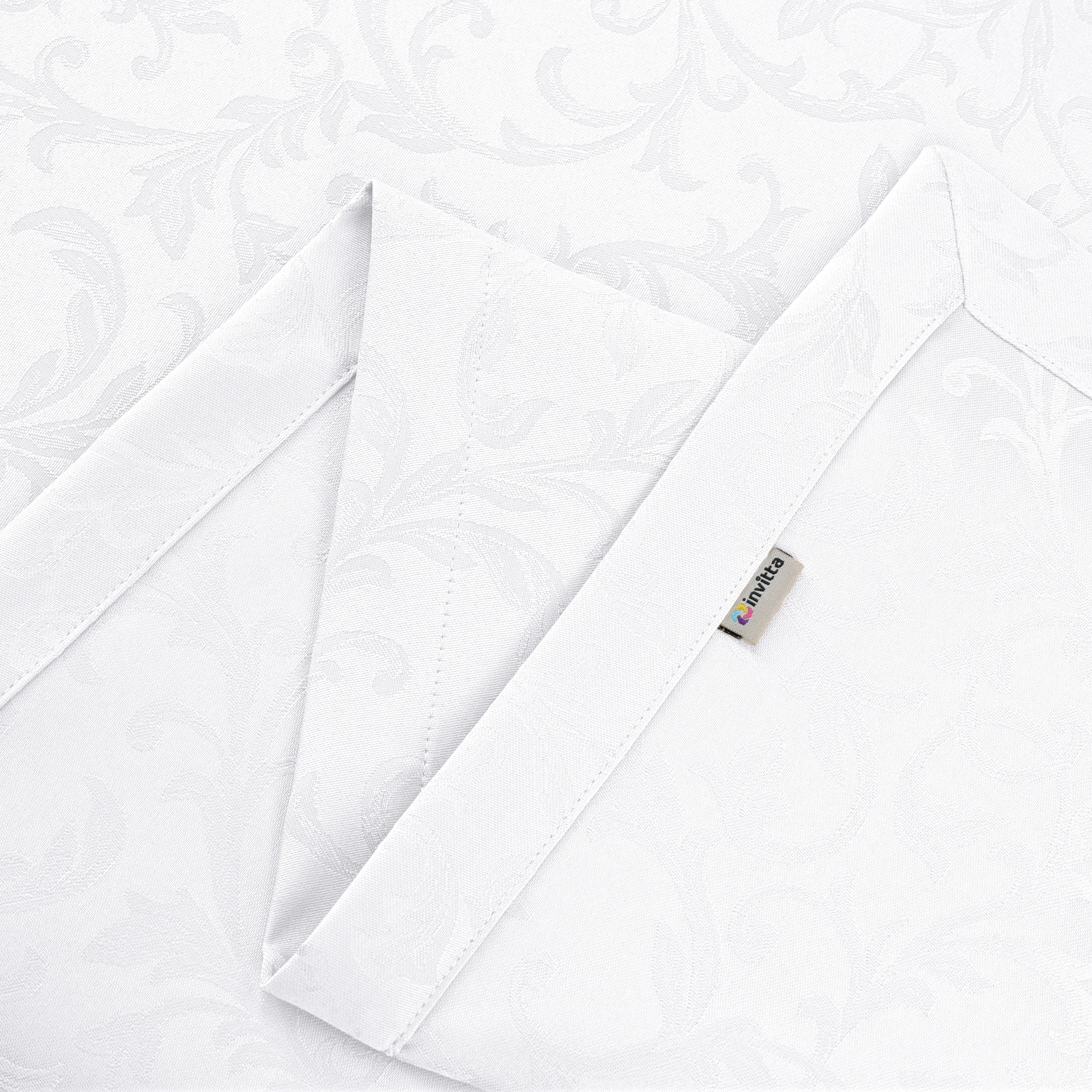 Elegancki Biały Obrus Plamoodporny – Klasyczny Wzór Akan