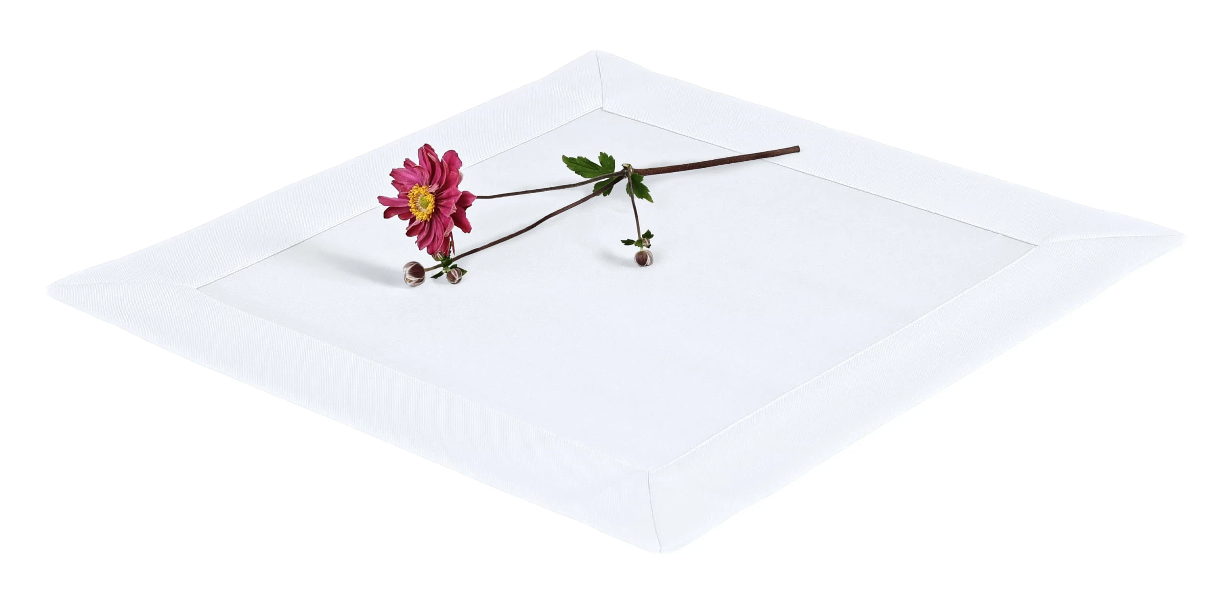 Elegancki Biały Bieżnik Plamoodporny, Szyty Kopertowo z Ma