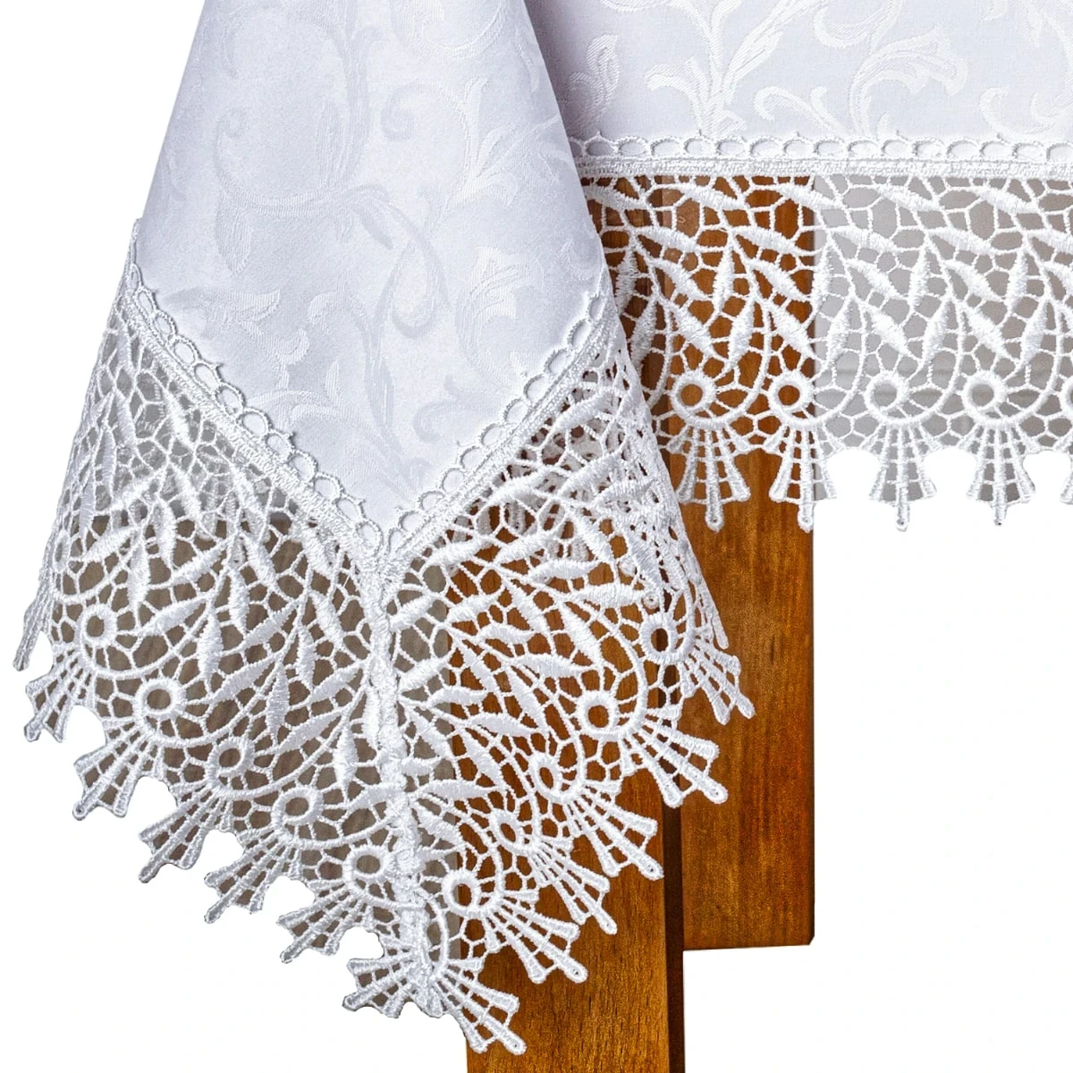 Elegancki Biały Obrus z Gipiurą 11 cm – Klasyka w Twojej