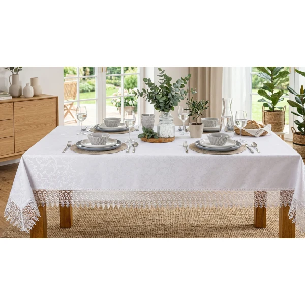 Elegancki Biały Obrus z Gipiurą 11 cm – Klasyka w Twojej