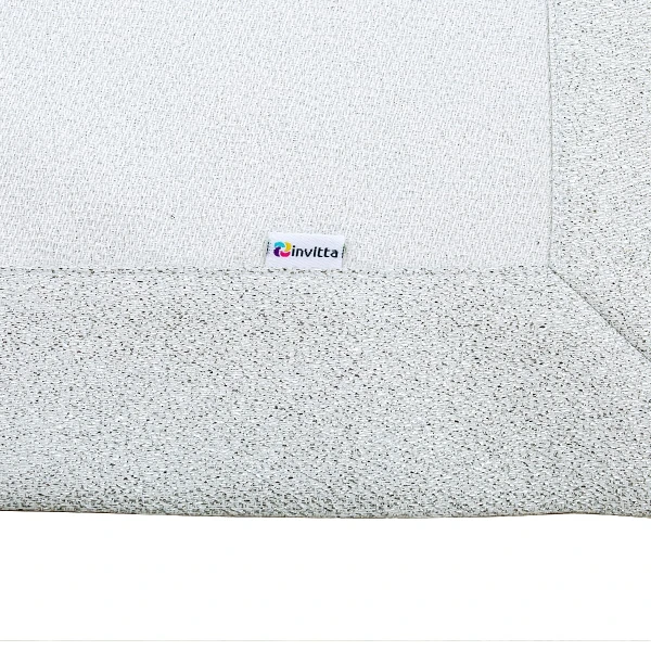 Srebrno-Biały Bieżnik Plamoodporny z Metalizowaną Nitką 