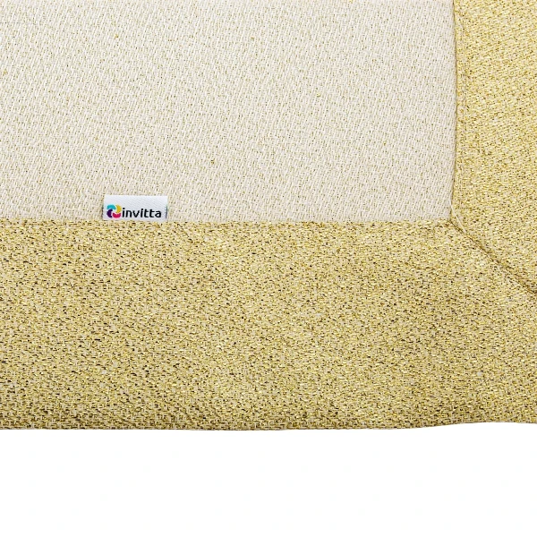 Kremowo-Złoty Bieżnik Plamoodporny z Metalizowaną Nitką 